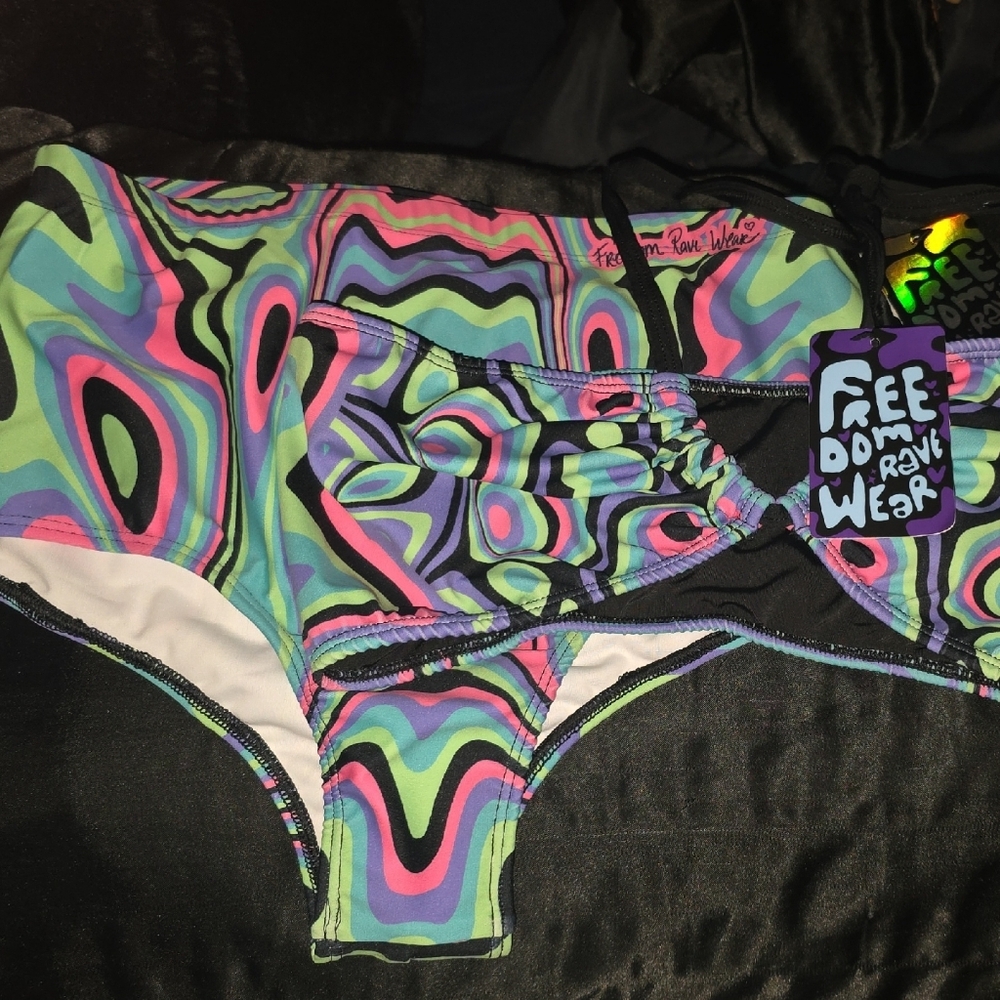 Freedom Rave Wear Sugar Rush (L) Set - Picture 5 of 5